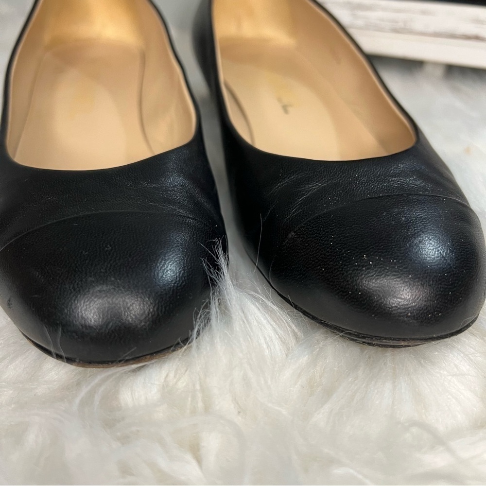Chanel Black Lambskin Leather Pearl CC Logo Round Toe Low Block Heel Pump - 36C - Picture 5 of 16